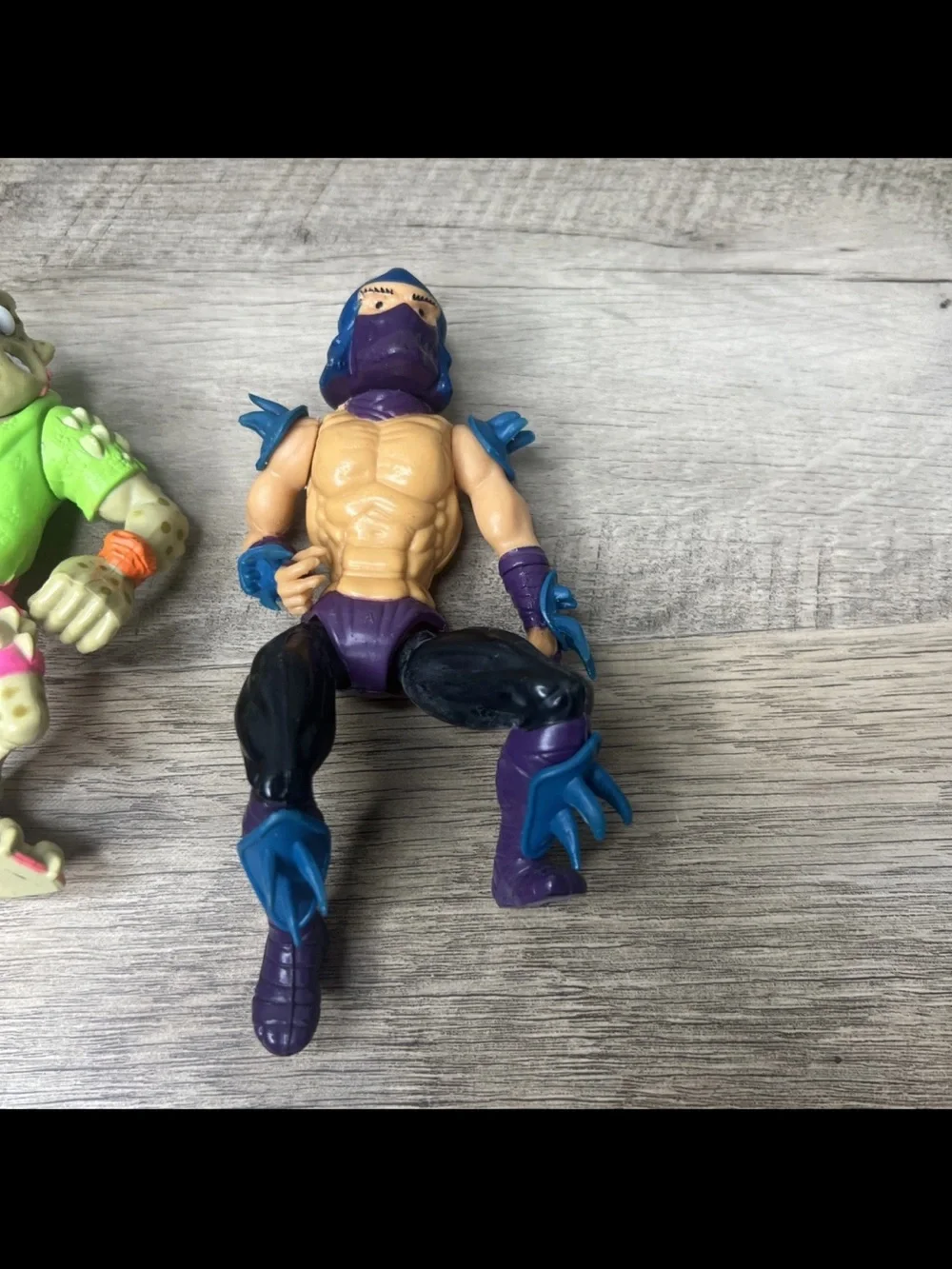 Assorted Teenage Mutant Ninja Turtles & Friends Action Figure Lot - Mixed Colors
